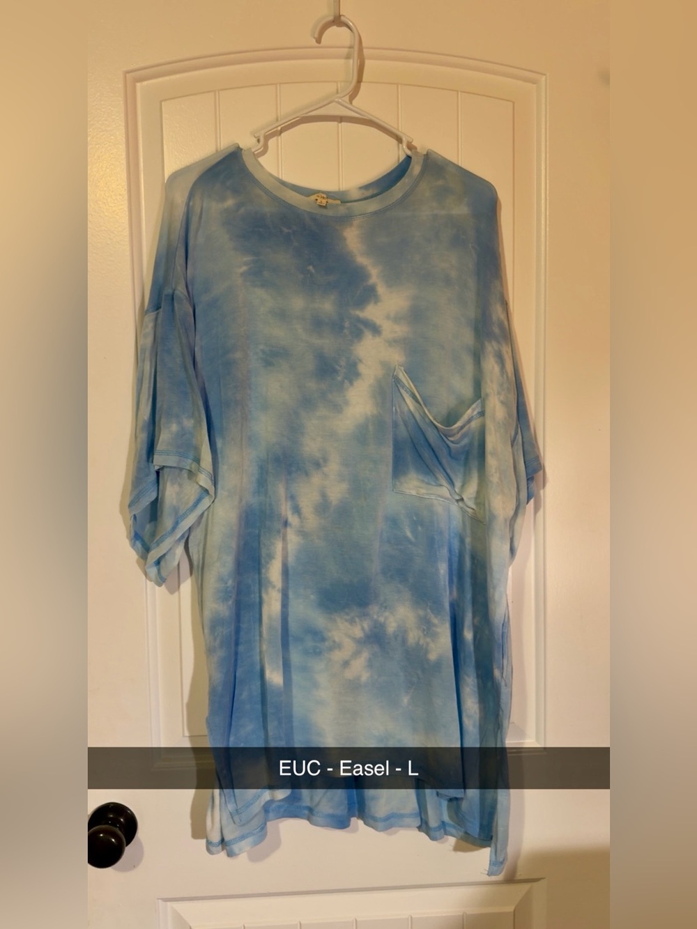 Easel Light Blue & White Tie-Dye Pocket Tunic